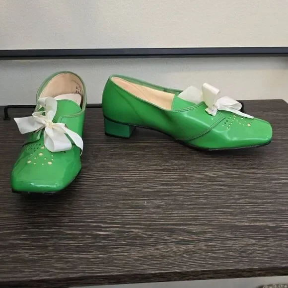 Holiday by WISE Vintage Bright Green Patent Leather Shoes, NWOT, 6.5 B is available for purchase on au PAY Market - Imported Goods Online Store Co.Ltd. | au PAY Market - Online Shopping Site Holiday by WISE Vintage Bright Green Patent Leather Shoes, NWOT, 6.5 B is available for purchase on au PAY Market - Imported Goods Online Store Co.Ltd. | au PAY Market - Online Shopping Site